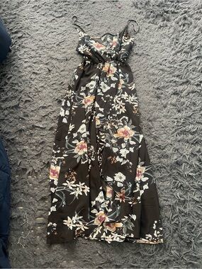 Women’s SHEIN Black Floral Maxi Dress size small once